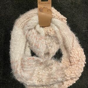 Women's Pink and White Scarf
